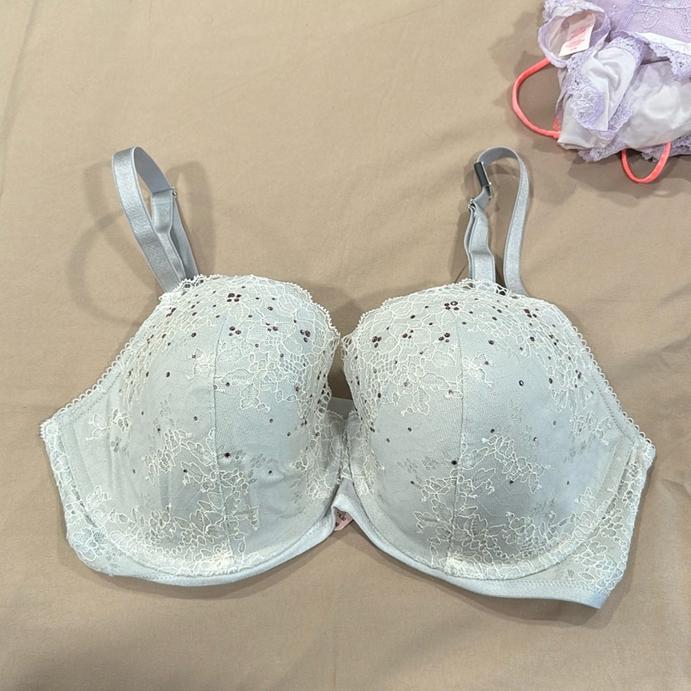 VS bra NWT